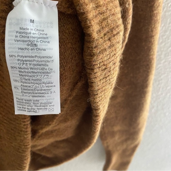 Madewell Wrap-Front Pullover Sweater in Coziest Yarn Size Medium - Picture 7 of 11